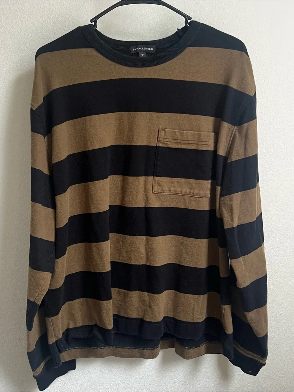 Banana Republic Black & Brown Striped Long-Sleeve Pocket Tee
